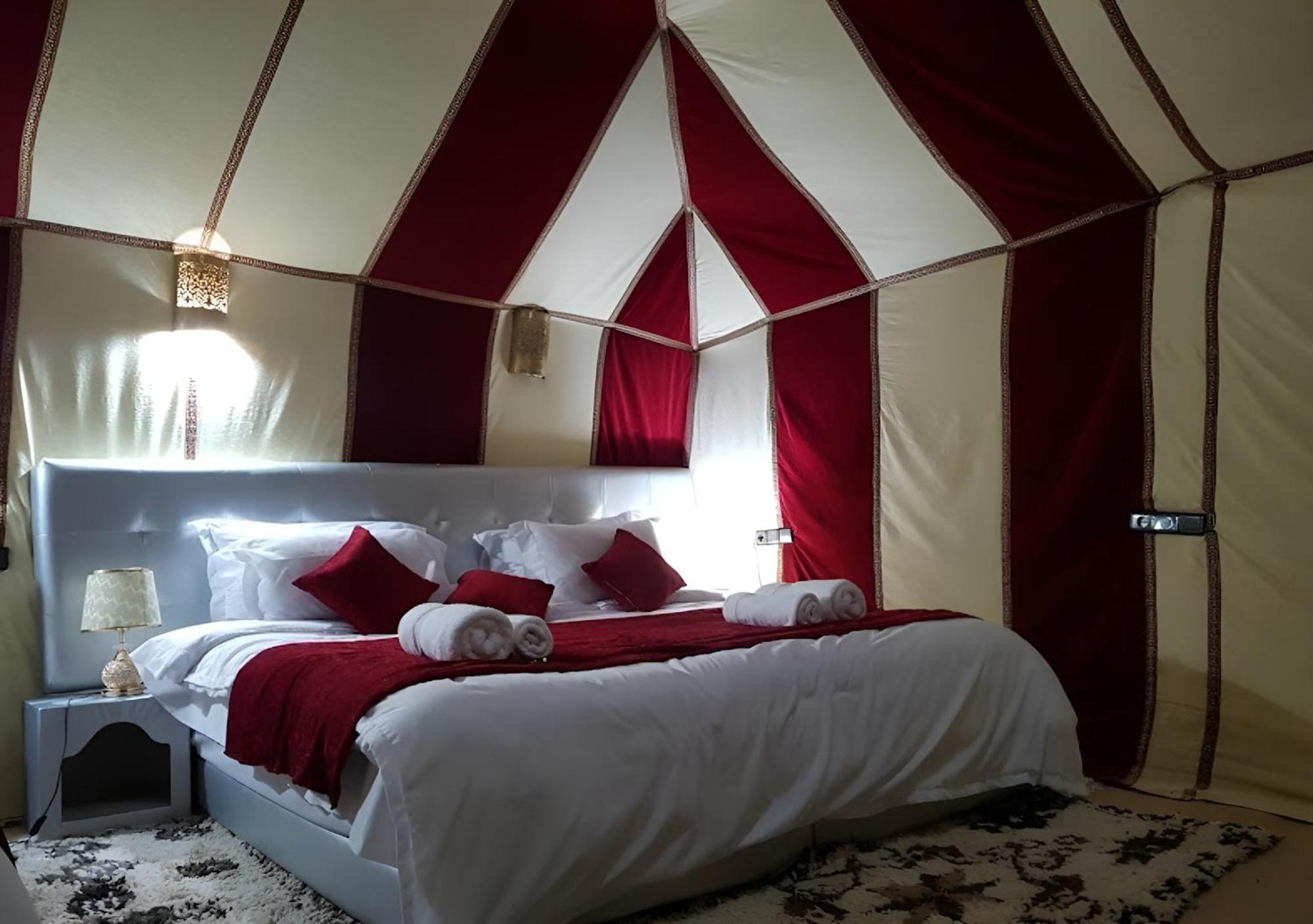 Merzouga Luxurious Tented Extérieur photo
